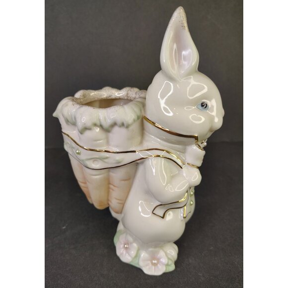 Lenox Petals and Pearls Bunny Rabbit Planter Vase, Easter Spring Carrot Bow Tie - Picture 3 of 8